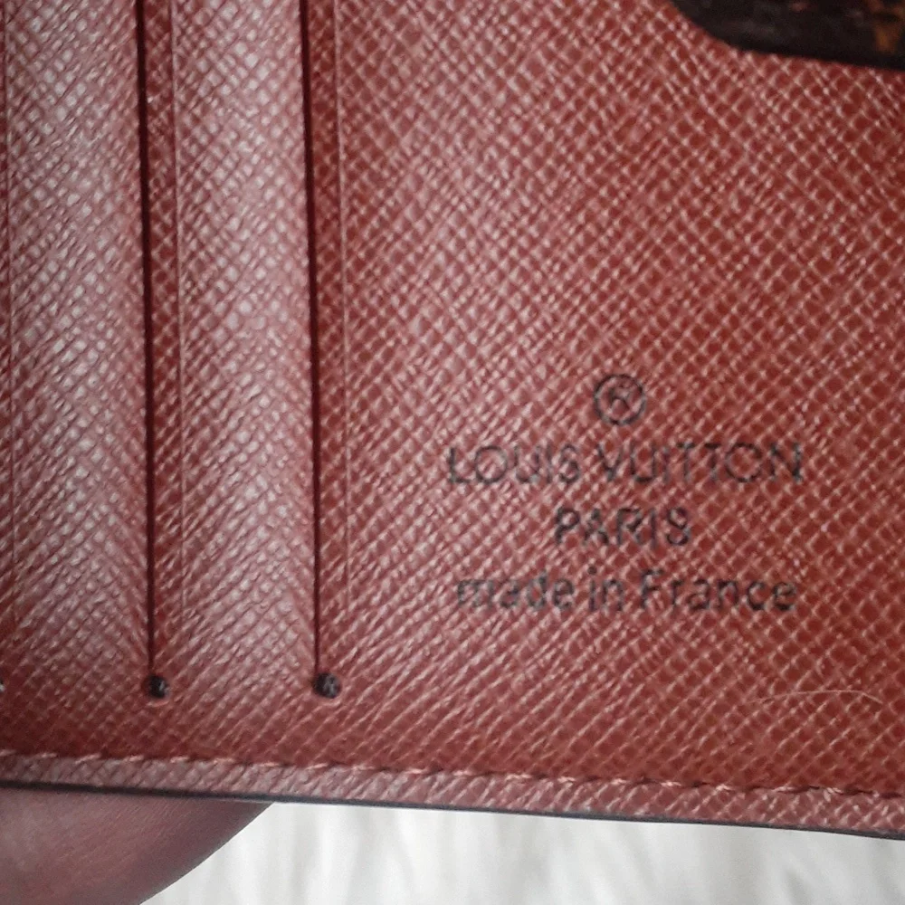 Louis Vuitton Iconic Brown Monogram Wallet w/Box & Dust Bag - Picture 5 of 15